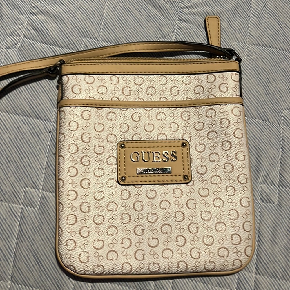 Guess crossbody